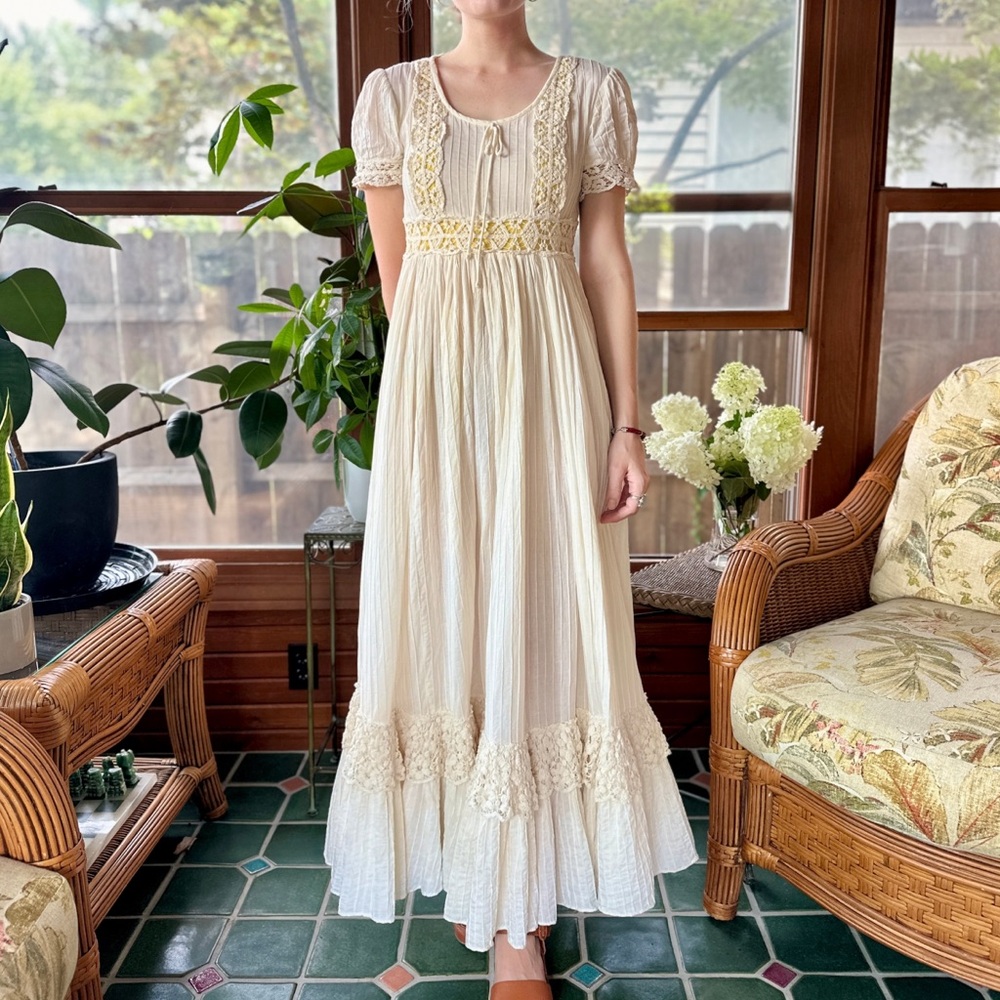 1970s Beverly Paige Macramé Prairie Dress